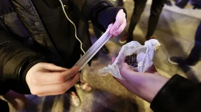 Mladi Pakračani zatečeni su s drogom na ulici/Foto: Boris Kovačev/CROPIX (ilustracija)