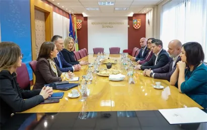 Sastanak ministrice Hrstić s ravnateljima zdravstvenih ustanova kojima je BBŽ osnivač//Foto: BBŽ