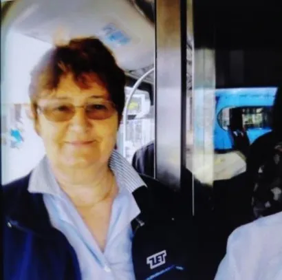 Na radnom mjestu u prepoznatljivoj plavoj uniformi/Foto: Privatni album