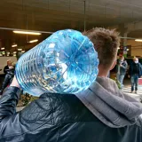 Split, 041220. Zbog obilnih padalina doslo je do zamucenja vode u gradskom vodovodu. Preporuka je da gradjani kupuju flasiranu vodu.Na fotografiji: flasirana voda.Foto: Nikola Vilic/CROPIX