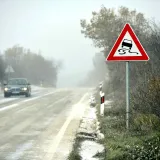 Od 1. studenog morate voziti s upaljenim svjetlima, a od 15. studenog i sa zimskom opremom/Foto: Nikola Vilić/CROPIX (ilustracija)