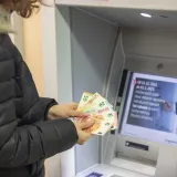 Bankomati sada isplaćuju eure/Foto: Vladimir Dugandžić/CROPIX