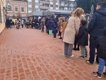 Red se u nedjelju protezao do parka/Foto: Bjelovarsko kazali&scaron;te