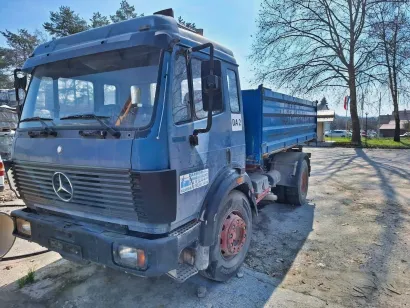 Teretno vozilo Mercedes samootvoreni istovarni