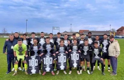 NK Bilogora uoči utakmice je nagradila svoja četiri nogometa&scaron;a koja imaju vi&scaron;e od 100 nastupa za klub/Foto: NK Bilogora 