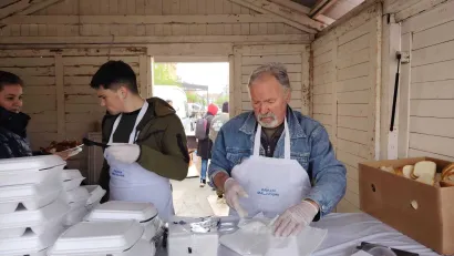 Delicije su spremili domaći ribiči/Foto: Slavica Trgovac Martan