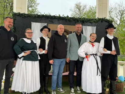 Zamjenik gradonačelnika Bjelovara Igor Brajdić s predstavnicima KUD-a Bjelovar/Foto: KUD Bjelovar