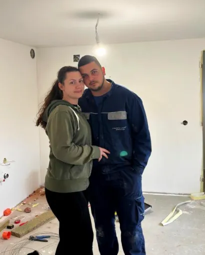 Stefani i Antonio pri kraju s radovima na svom novom domu/Foto: Privatni album