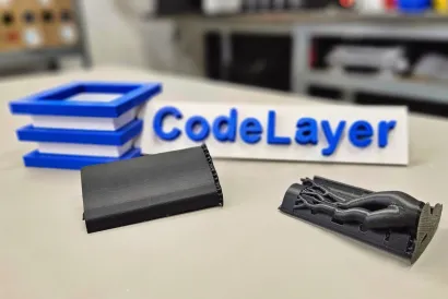 Plastični poklopac za dio automobila kojeg je napravio za jednog klijenta/Foto: Nikica Puhalo/MojPortal.hr