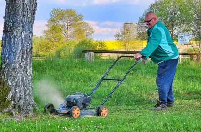 Drago Filipec godinama održava okoli&scaron; oko jezera Uljanik/Foto: Nikica Puhalo/MojPortal.hr