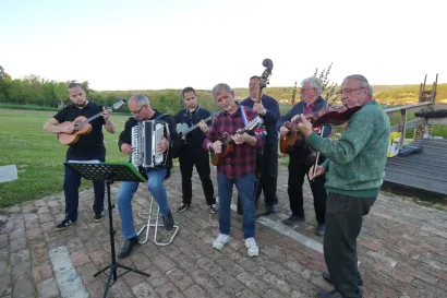 Ni&scaron;ta bez domaćih tambura&scaron;a/Foto: Željko Smrček