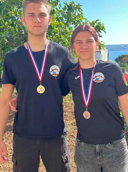 Mislav i Ana s novima medaljama oko vrata/Foto: Hrvački klub Čazma