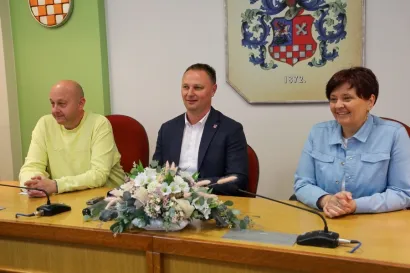 Župan je kulturnjacima zahvalio na svemu &scaron;to čine za promociju županije/Foto: BBŽ
