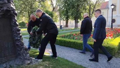 Na spomenik je položen lovorov vijenac/Foto: Slavica Trgovac Martan