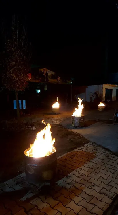 Zimi franjevci lože vatru kako i vjernicima bilo toplo/Foto: Župa sv. Antuna Padovanskog