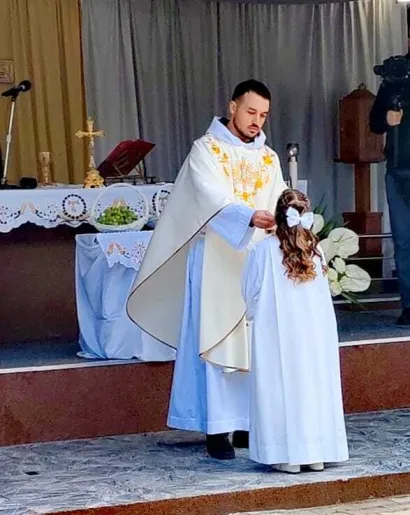 Fra Ivica za Prvu Pričest djecu je pripremao od listopada/Foto: Župa sv. Antuna Padovanskog