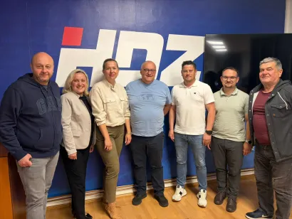 HDZ-ovi vijećnici na okupu/Foto: HDZ BJelovar