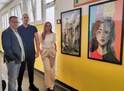 Ravnatelj Obrtničke &scaron;kole Robert Marinić, nastavnica Kristina Vidak i Marko Pranić/Foto: Privarni album