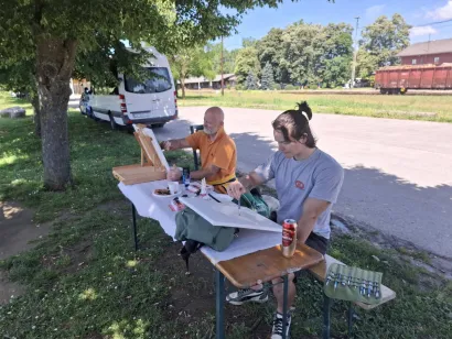 Umjetnici zaneseni poslom/Foto: Zajednica Mađara Daruvar