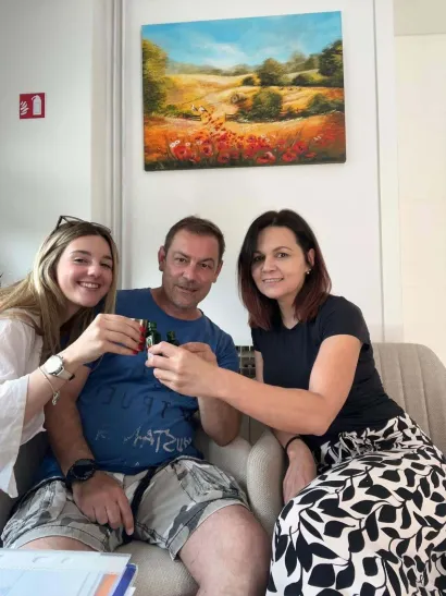 Zdravica nakon uspje&scaron;nog otvaranja obrta/Foto: Privatni album