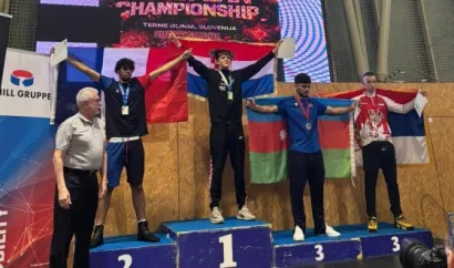 Adam na pobjedničkom postolju/Foto: Savate klub &Scaron;an
