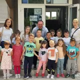 Gradonačelnik Josip Bilandžija s najmlađim sugrađanima/Foto: Grad Gare&scaron;nica