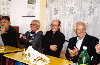 Proslava godi&scaron;njice NK Ilova 2011. godine. Antun je prvi s desna/Foto: Privatni album