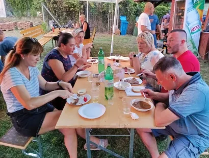 Hrane i pića nikad ne nedostaje/Foto: Privatni album