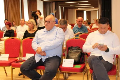 Samo je oporba imala pitanja na dana&scaron;njem aktualnom satu/Foto: Slavica Trgovac Martan