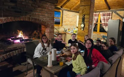 U sklopu imanja uređen je i zatvoreni prostor za druženja/Foto: Privatni album