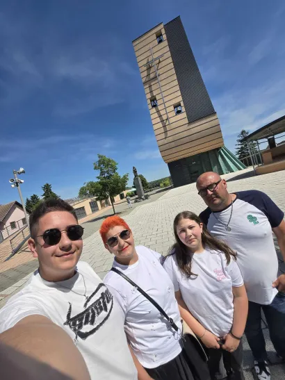 S roditeljima Sanelom i Ivanom te sestrom Katarinom/Foto: Privatni album