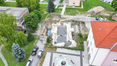 Arheolo&scaron;ki lokalitet Stari grad i objekti u blizini izgrađeni 50.-ih i 60.-ih godina pro&scaron;log stoljeća/Foto: Kre&scaron;imir Vacek