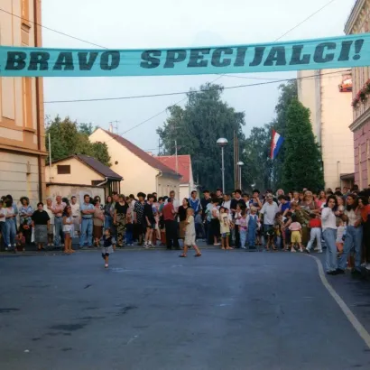 Mno&scaron;tvo se okupilo u sredi&scaron;tu grada/Foto: Gradski muzej Bjelovar