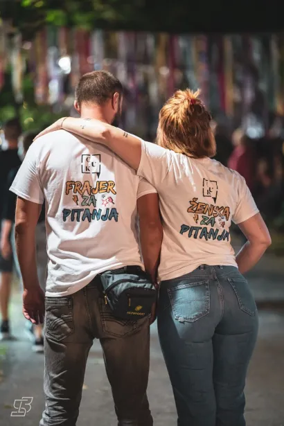 ''Zbrda, zdola'' majice su bitne/Foto: Privatni album