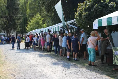 Oko &scaron;tandova je vladala gužva/Foto: Slavica Trgovac Martan