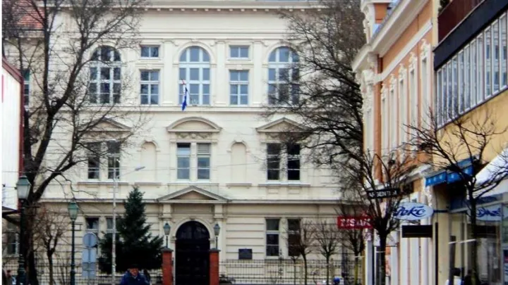 Prof. Josip Matota vi&scaron;e desetljeća radio je u bjelovarskoj Gimnaziji/Foto: Facebook Gimnazija Bjelovar