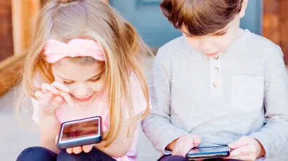 Utjecaj mobitela, tableta i ostalih ekrana jako utječe na razvoj i pona&scaron;anje va&scaron;eg djeteta/Foto: Unsplash