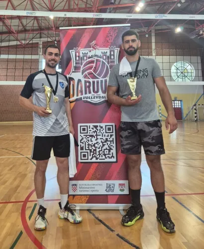 Nemanja &Scaron;okčević (desno) progla&scaron;en je igračem turnira/Foto: OK Daruvar