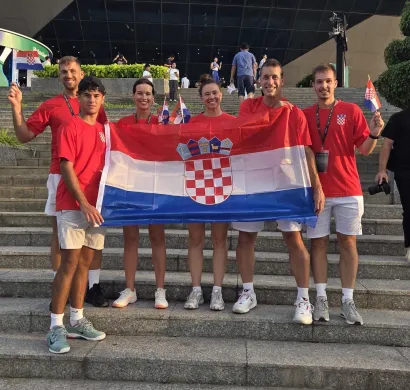 Ponosni u hrvatskim bojama/Foto: Privatni album