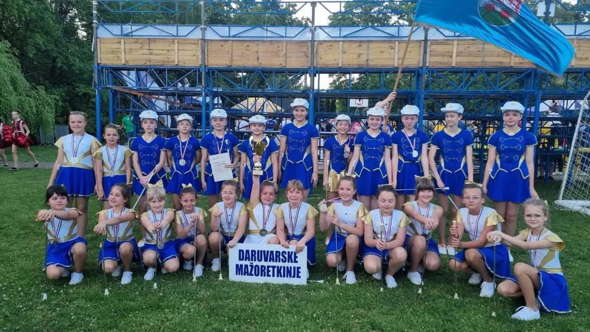 Foto: Daruvarske mažoretkinje