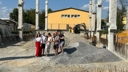 Obitelj Černi na gradili&scaron;tu novog prodajnog prostora, Centar 3.0/Foto: Privatni album