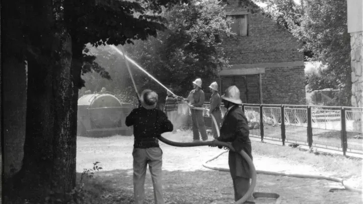 Vatrogasna vježba s kraja osamdesetih godina/Foto: Monografija "Daruvarski vatrogasci - 140 godina DVD-a Daruvar