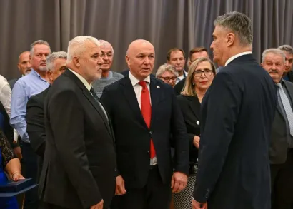 Predsjednik je čestitao darivateljima/Foto: Hrvatski Crveni križ