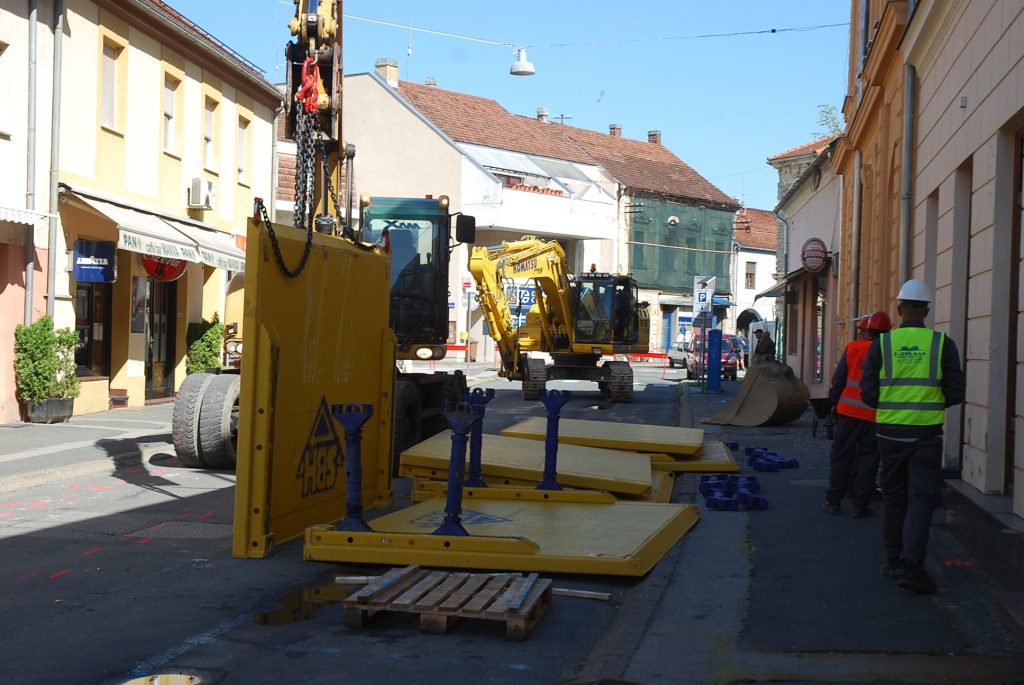 Fotografija: Radove na aglomeraciji u Pakracu i Lipiku izvodi slovenska tvrtka iz Kranja/Foto: Pakrački list