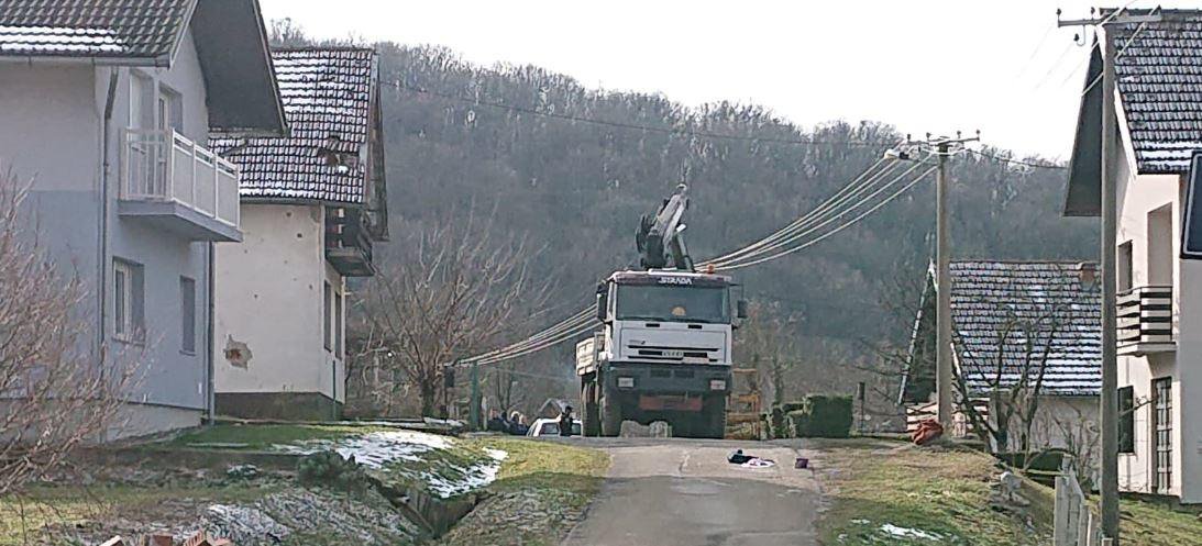 Fotografija: Policija na mjestu eksplozije u ulici Jana Žiške obavlja očevid/Foto: Nikica Puhalo