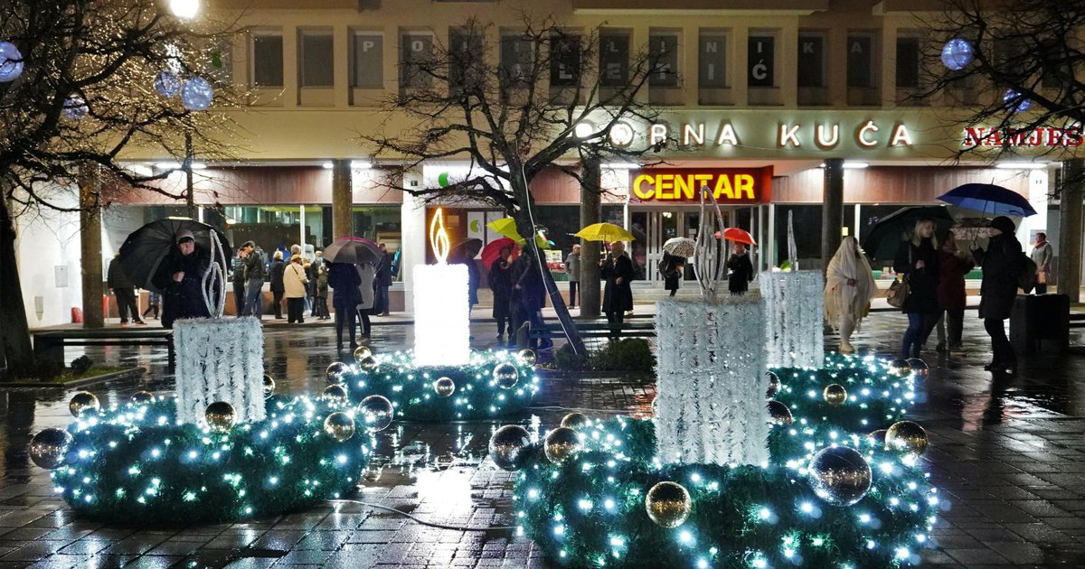 FOTO Prva Adventska Svijeća Nade Upaljena U Daruvaru, Bjelovaru ...