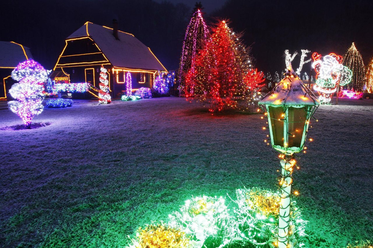 Fotografija: 
Božićna čarolija svjetla by Salaj ove godine otvorila je svoja vrata 1. prosinca 2023. i trajat će do 8. siječnja 2024./Foto: Tomislav Kristo/CROPIX