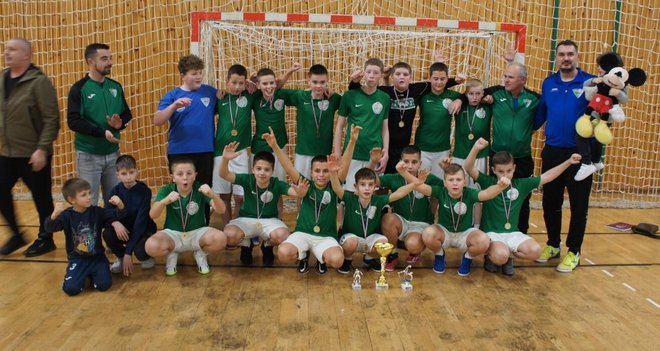 Pobjednička U-12 ekipa pakračkog Hajduka/Foto: Pakrački list