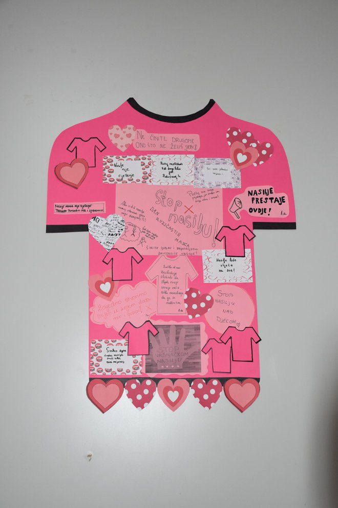 Ružičasta majica simbol je borbe protiv vršnjačkog nasilja/ Foto: KTŠ BJelovar