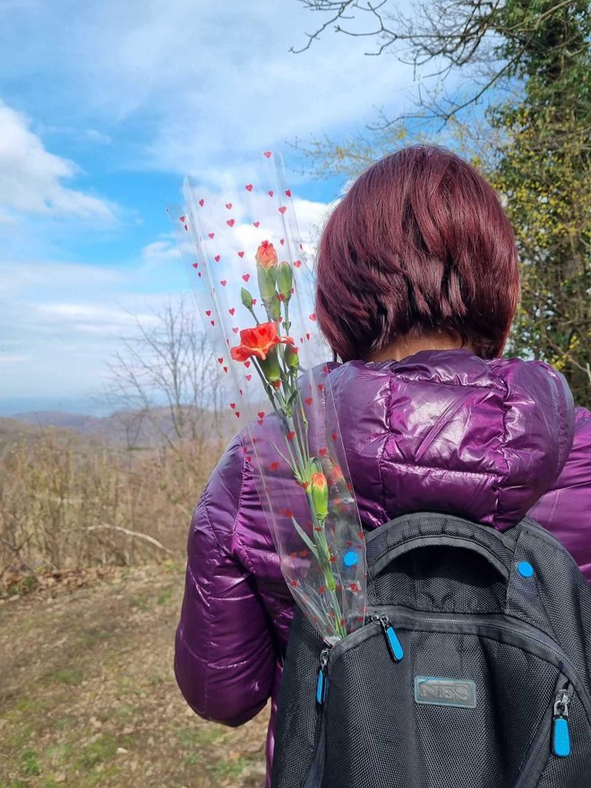 Hodalo se na vrh s karanfilima u ruksaku/ Foto: Tanja Novotni Golubić